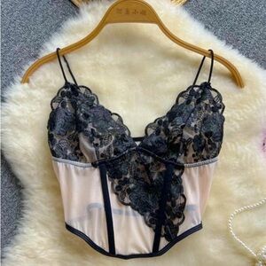 NEW - Shein Sexy Lace Camisole V Neck Embroidery Sleeveless Retro Camis. Medium